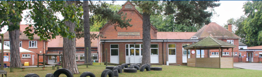 External shot of the back of the Oaks Primary Academy building.